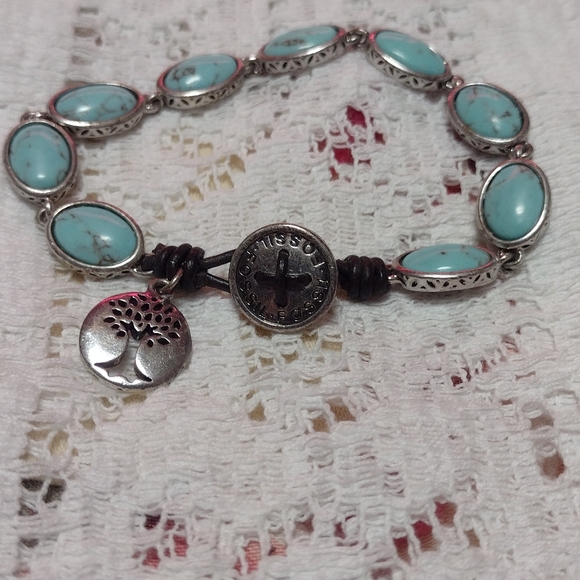 FOSSIL Faux Turquoise Silver Button Bracelet - Picture 6 of 7